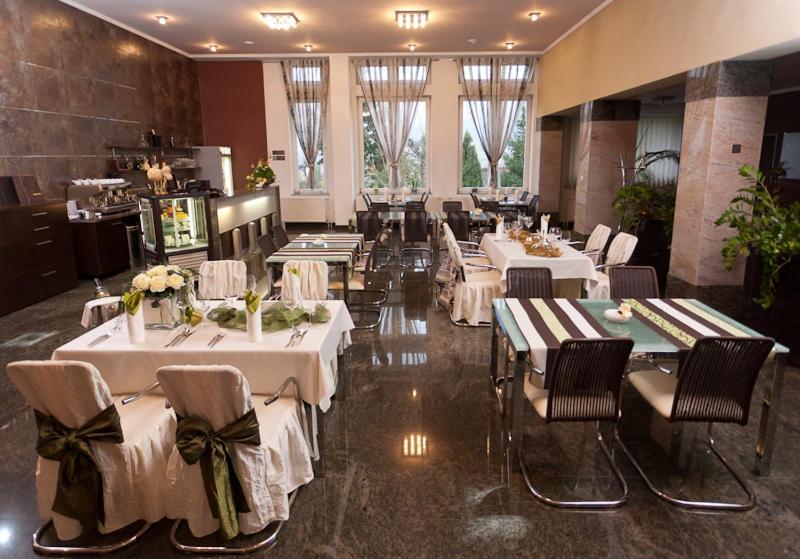 Hotel Relax 라젝크테플리스 외부 사진